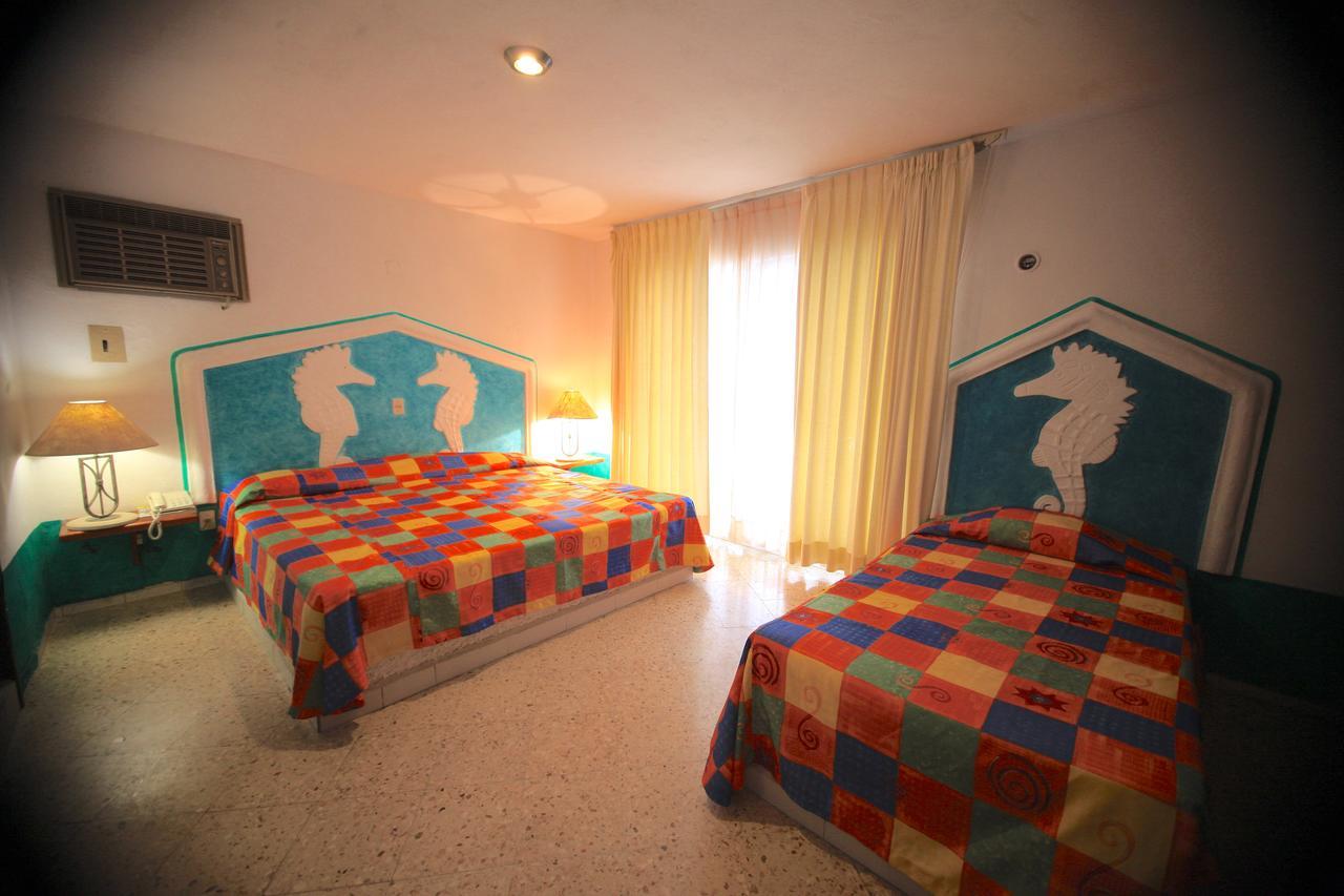 Hotel Carrillos Cancún Buitenkant foto