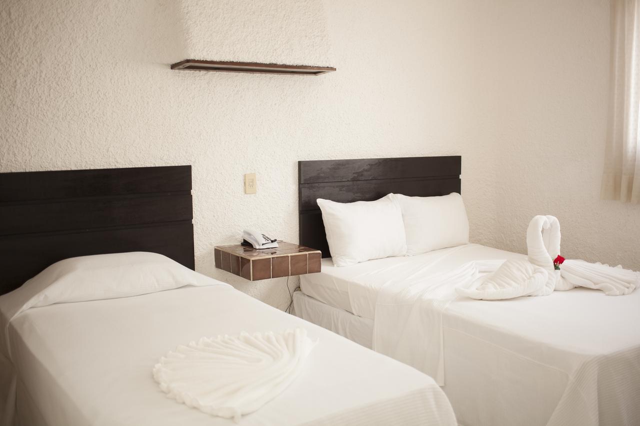 Hotel Carrillos Cancún Buitenkant foto