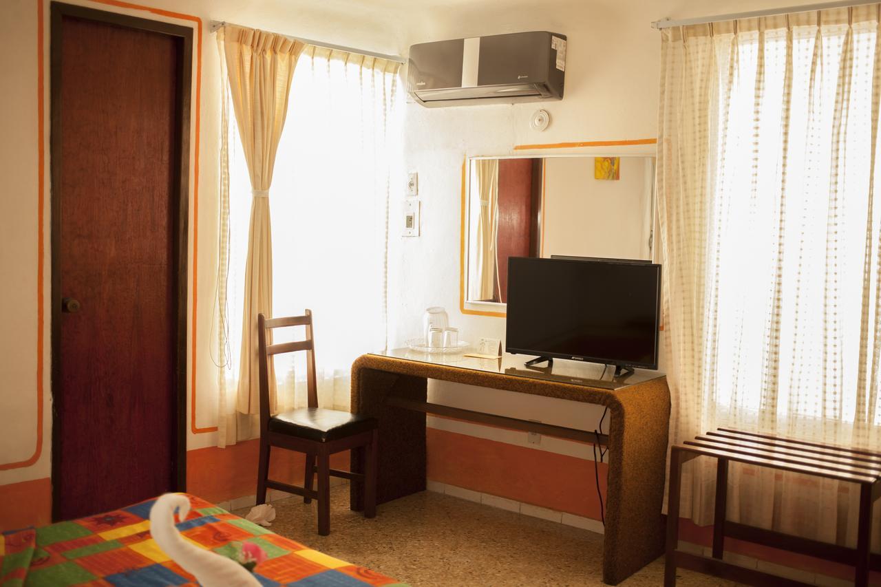 Hotel Carrillos Cancún Buitenkant foto